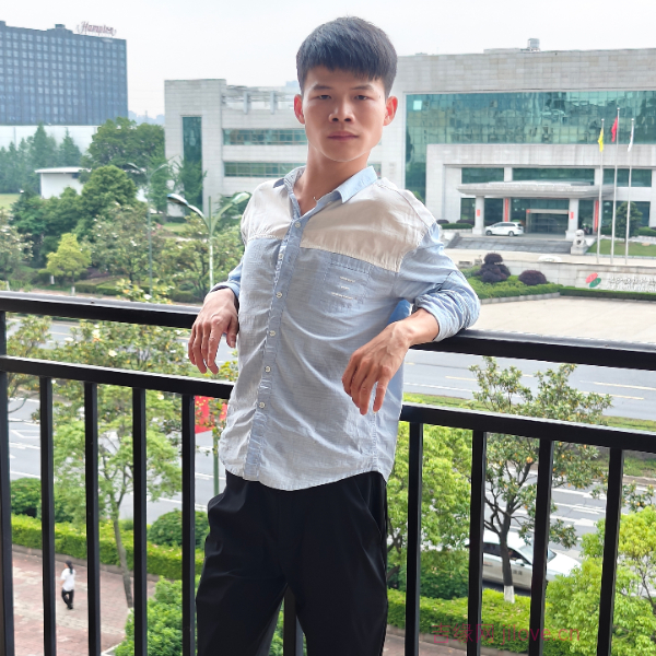 湖南28岁单身帅哥真诚找对象-达州征婚相亲网